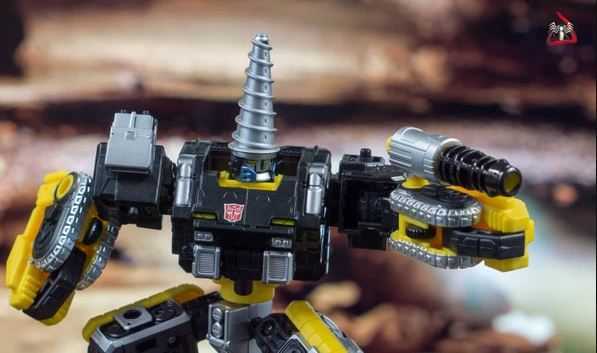 Retro Bot Reviews: Transformers: Generations Selects Powerdasher Zetar