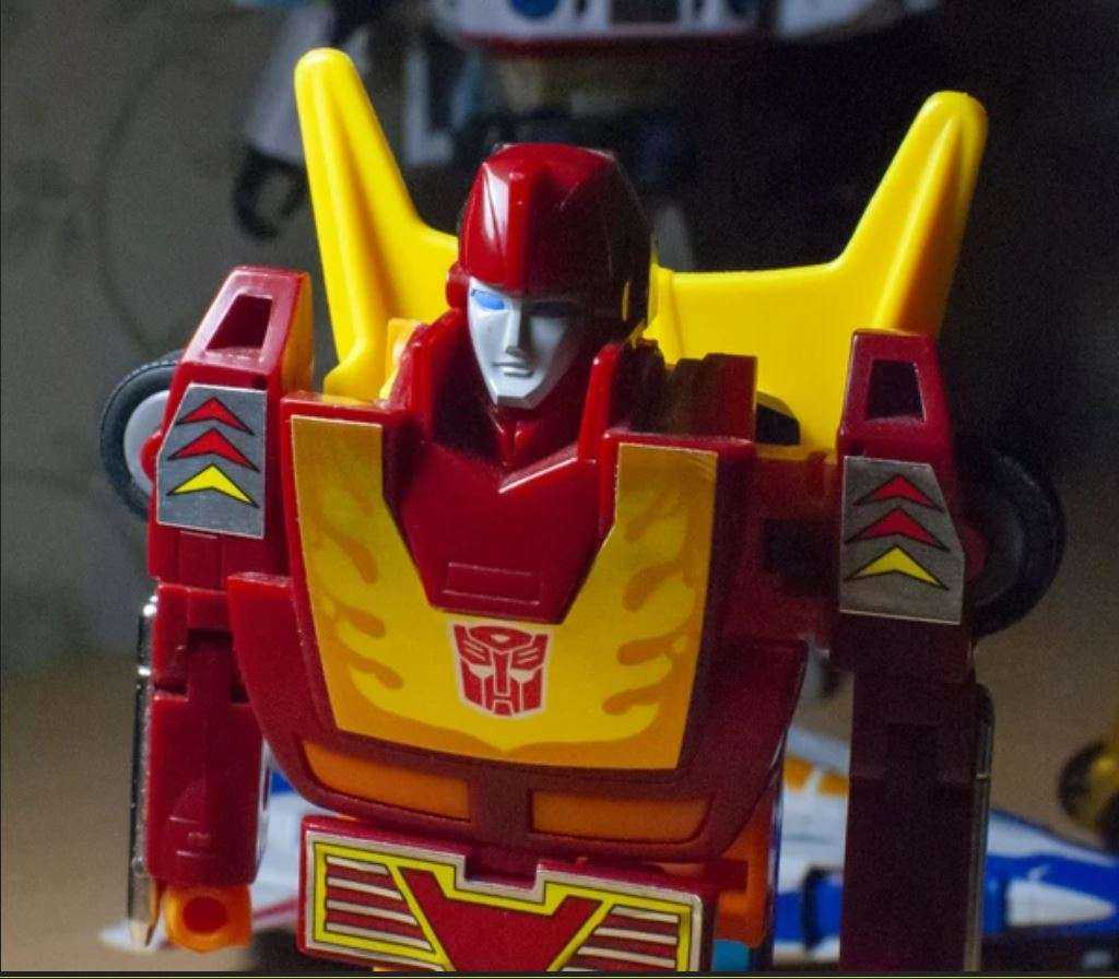 Retro Bot Reviews: Transformers: Generation One Hot Rod