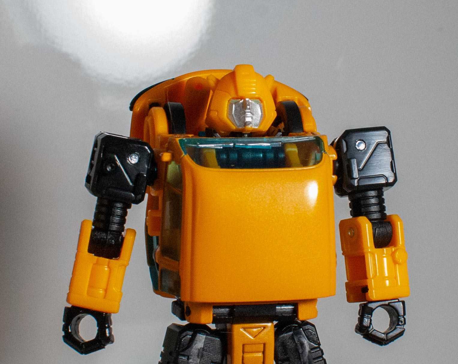 Bot Reviews: Transformers: War for Cybertron Trilogy Deluxe Bumblebee