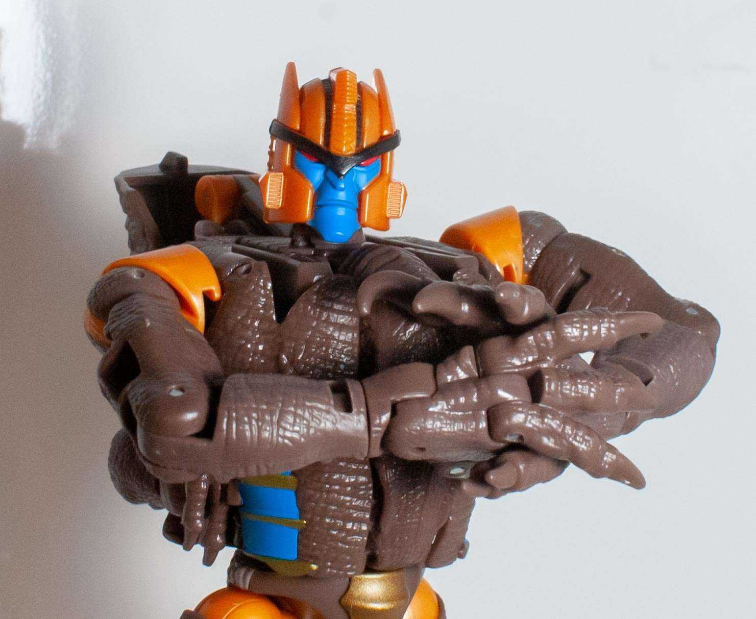 Bot Reviews: Transformers: Kingdom Voyager Dinobot