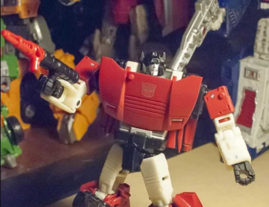 Retro Bot Reviews: Transformers: Siege Deluxe Sideswipe