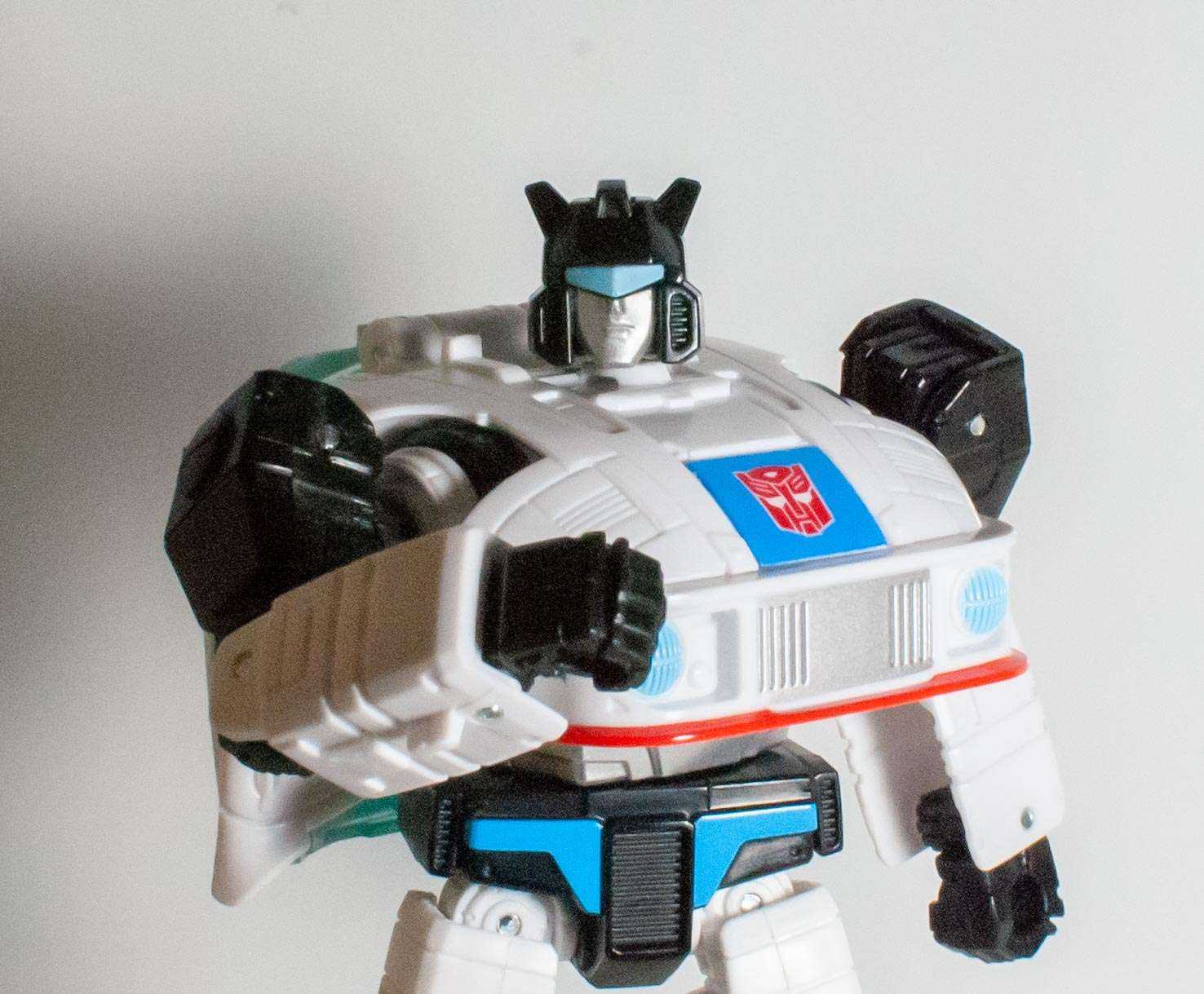 Bot Reviews: Transformers: Studio Series 86 Deluxe Jazz