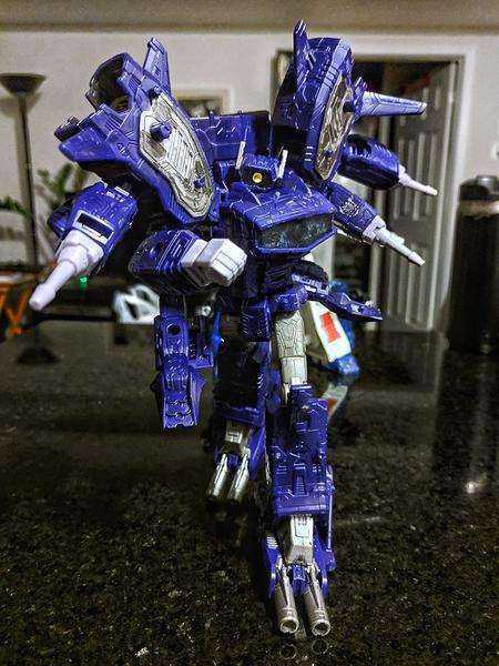 Retro Bot Reviews: Transformers: Siege Leader Shockwave