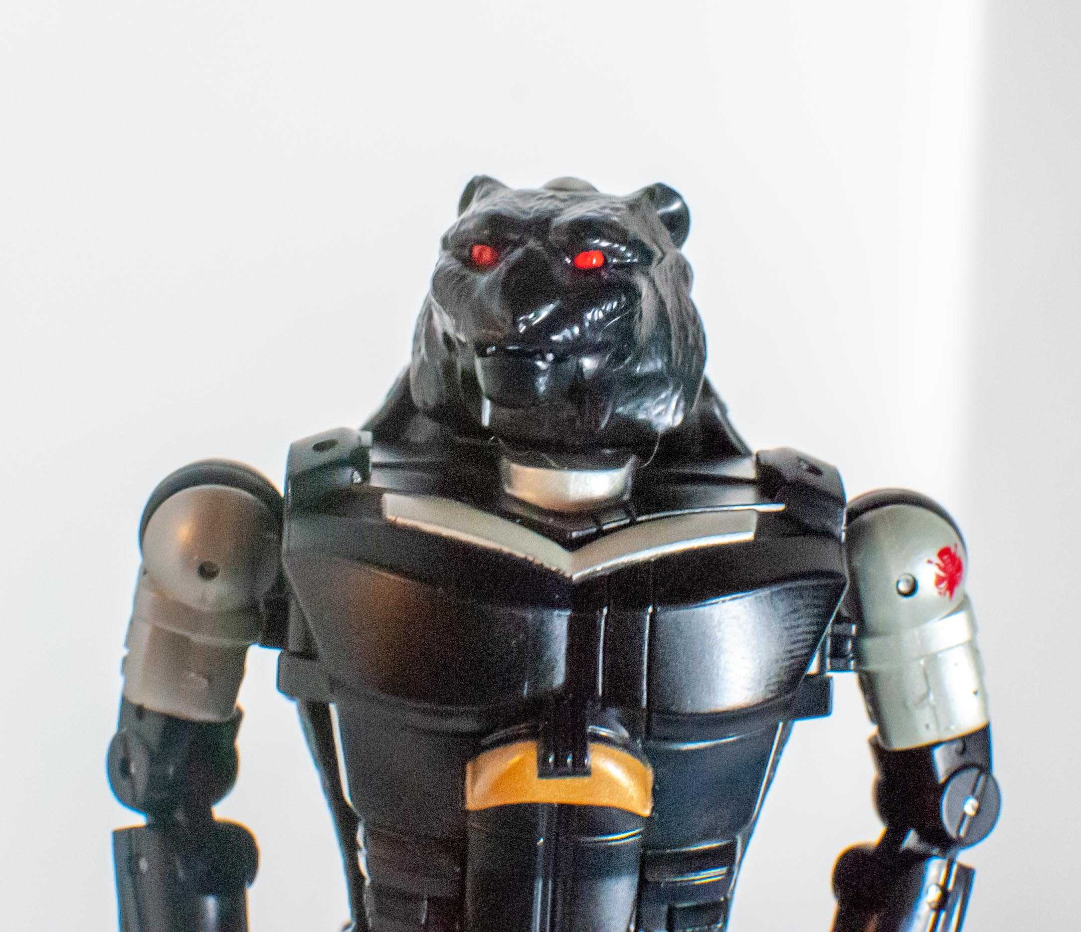 Bot Reviews: Transformers: Kingdom Deluxe Covert Agent Ravage, with Decepticons Forever Ravage