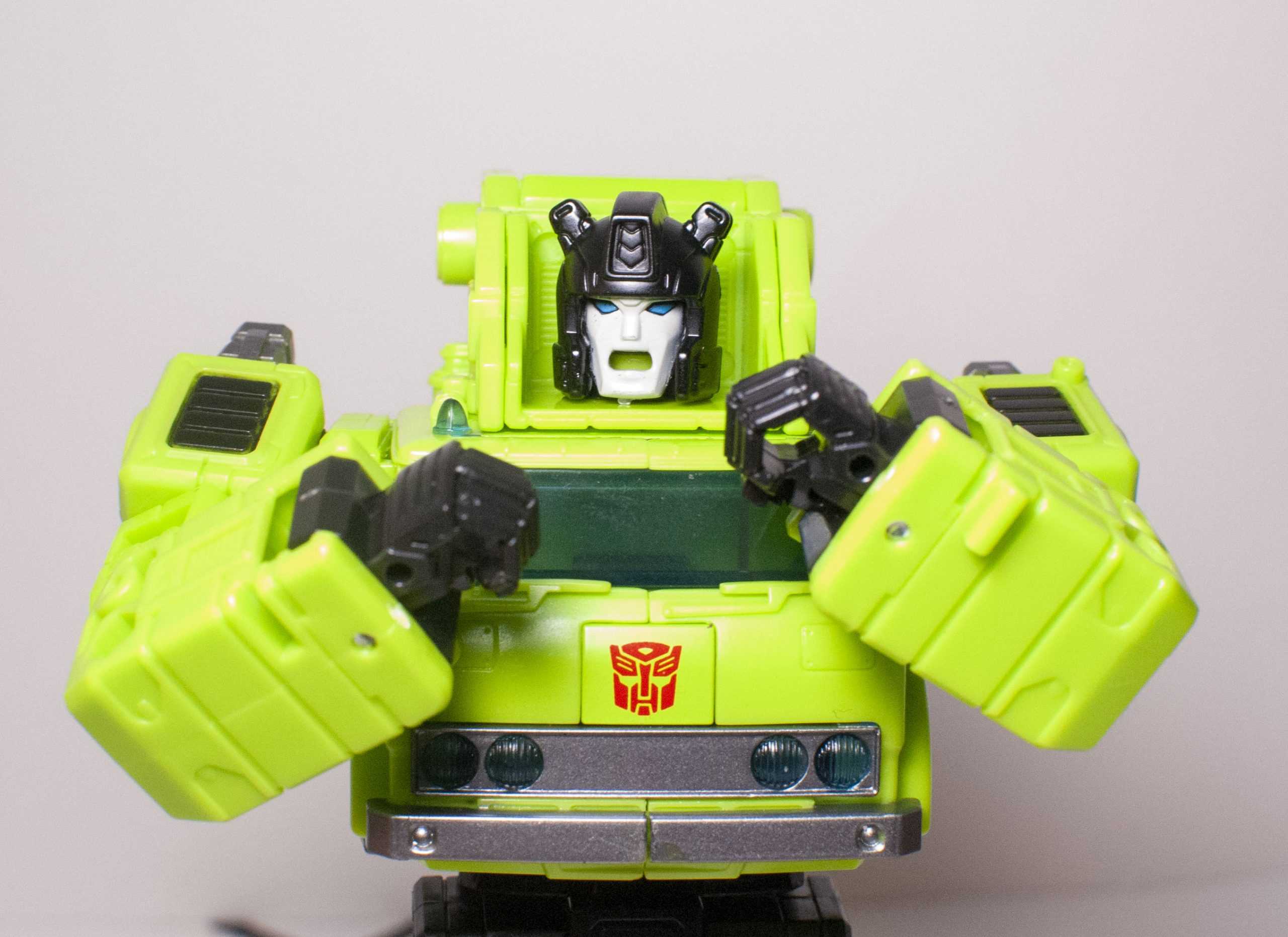 Bot Reviews: Transformers: Legacy Voyager Road Hauler