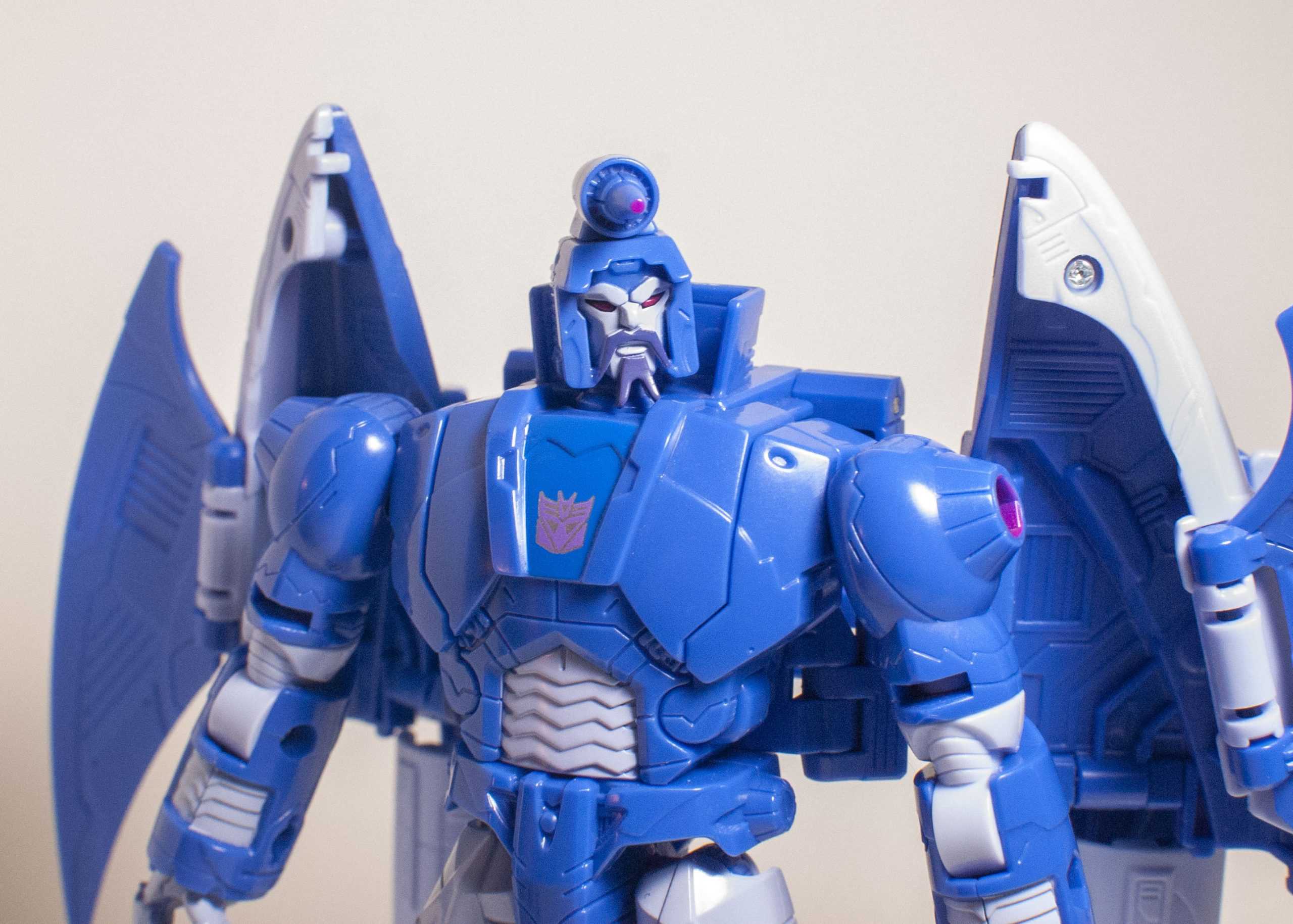 Bot Reviews: Studio Series 86 Voyager Scourge