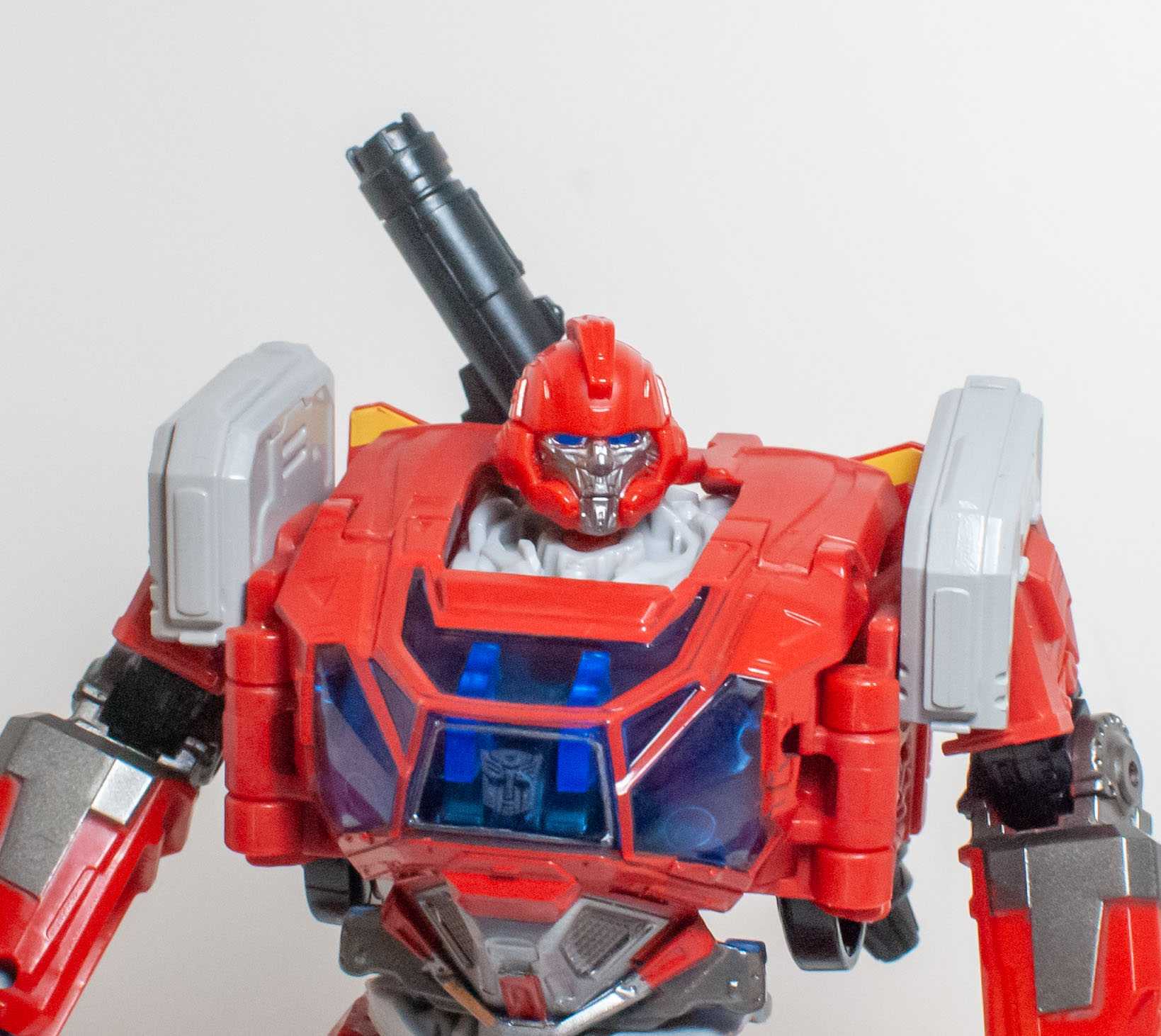 Bot Reviews: Transformers: Studio Series Deluxe Ironhide (Bumblebee Version)