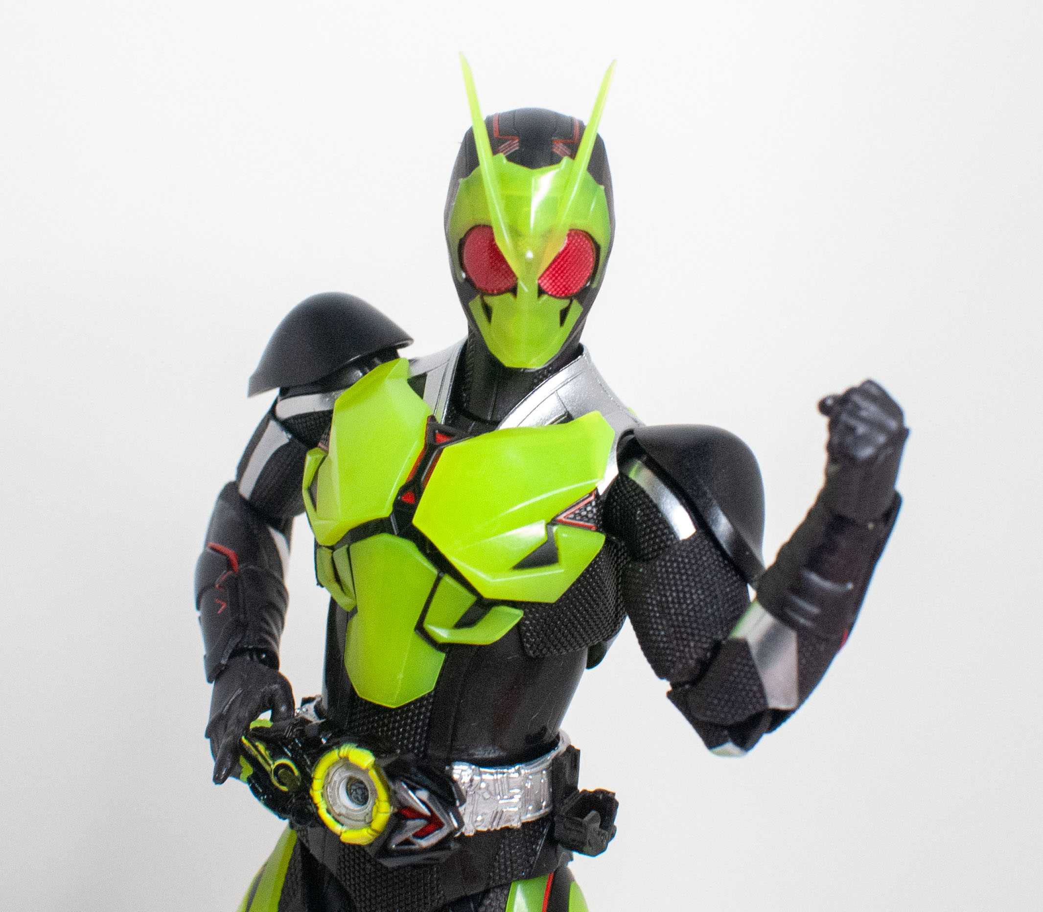 Non-Bot Reviews: SH Figuarts Kamen Rider Zero-One Rising Hopper (Clear Version)