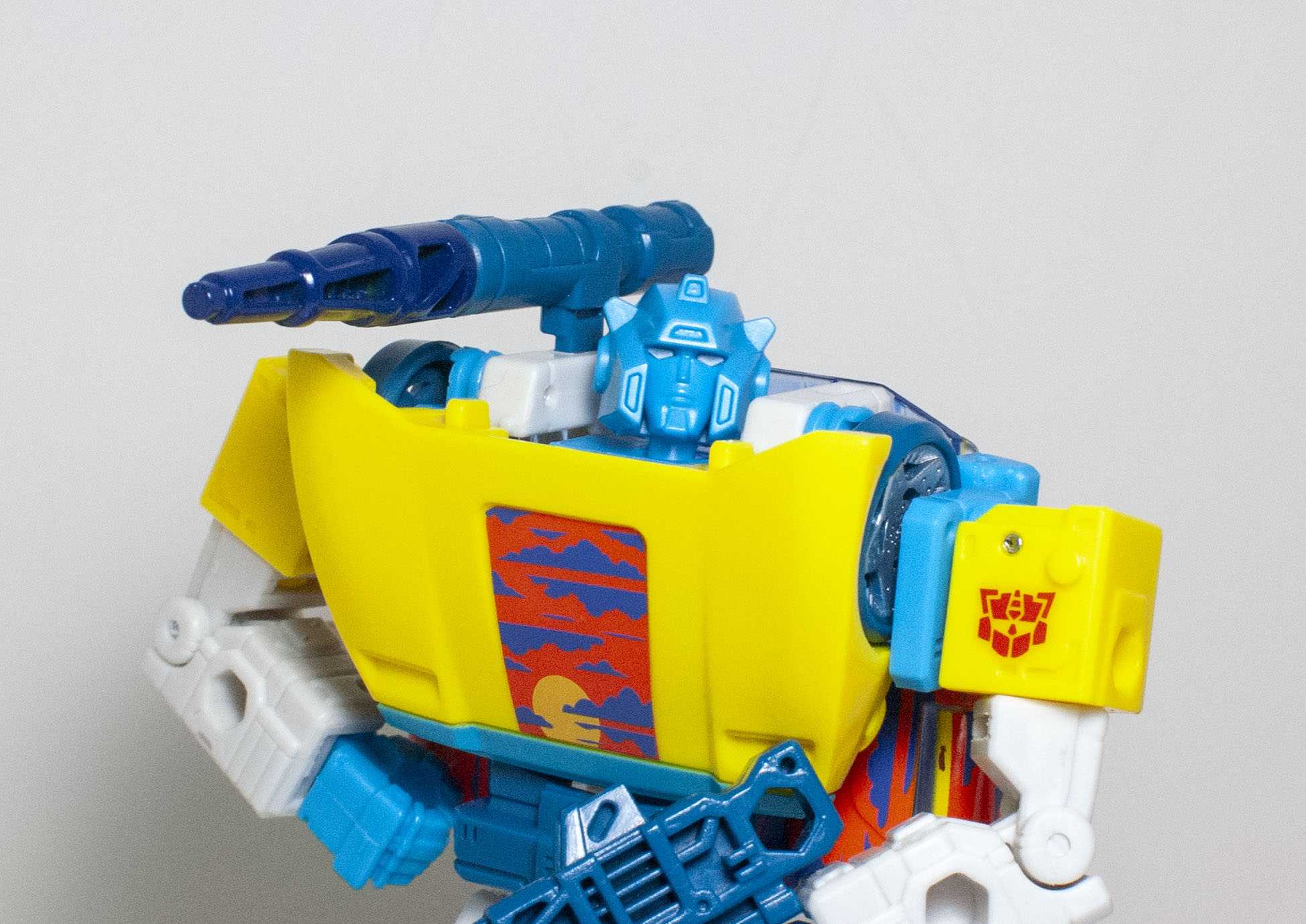 Bot Reviews: Transformers: Legacy Evolution Deluxe G2 Universe Sideswipe