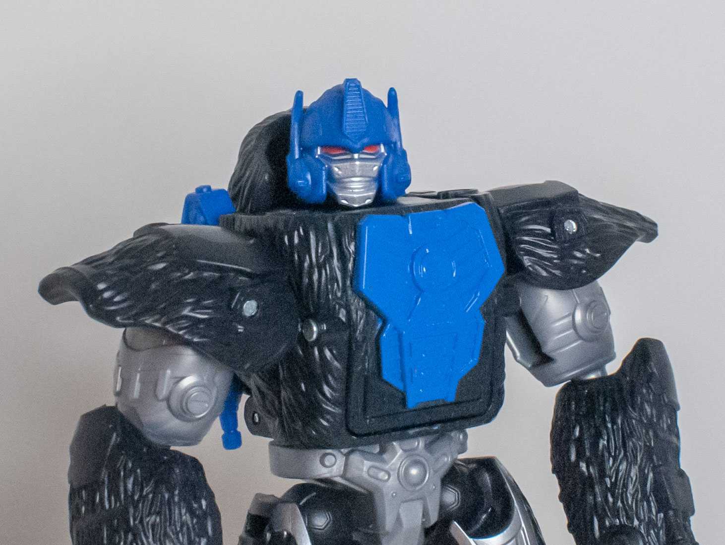 Bot Reviews: Transformers: Authentics Bravo Optimus Primal