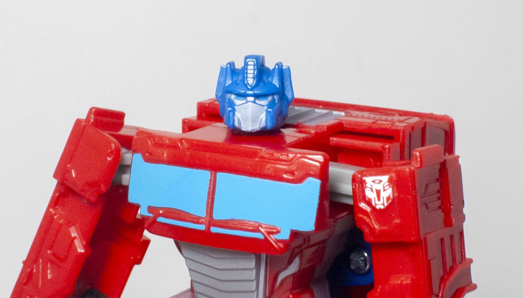 Bot Reviews: Transformers: Authentics Bravo Optimus Prime