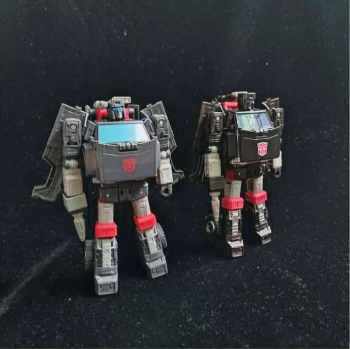 First Look at Gen Selects Trailbreaker in Toon Colours