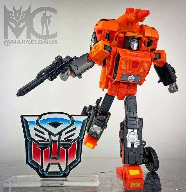 Transformers Legacy United Sandstorm Behind the Scenes