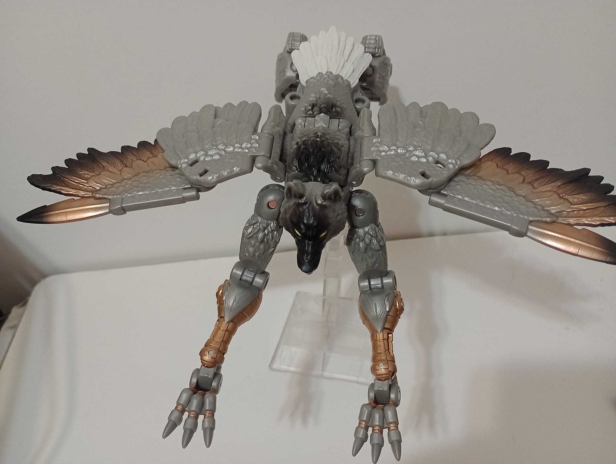 In Hand Images of Legacy Sandstorm, Cybertron Starscream, and Silverbolt