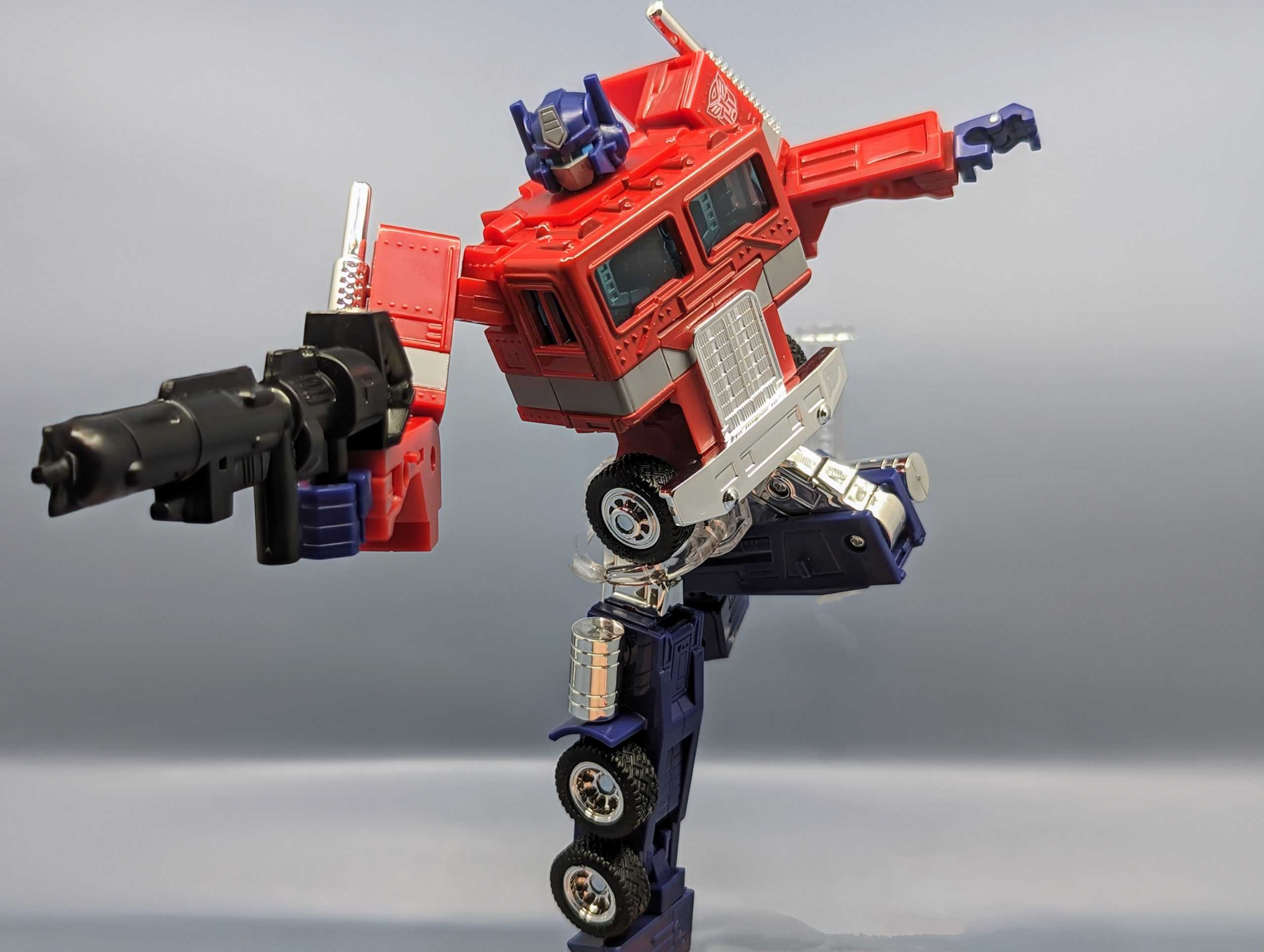 Video Review for Transformers Missing Link C-01 and C-02 Convoy / Optimus Prime