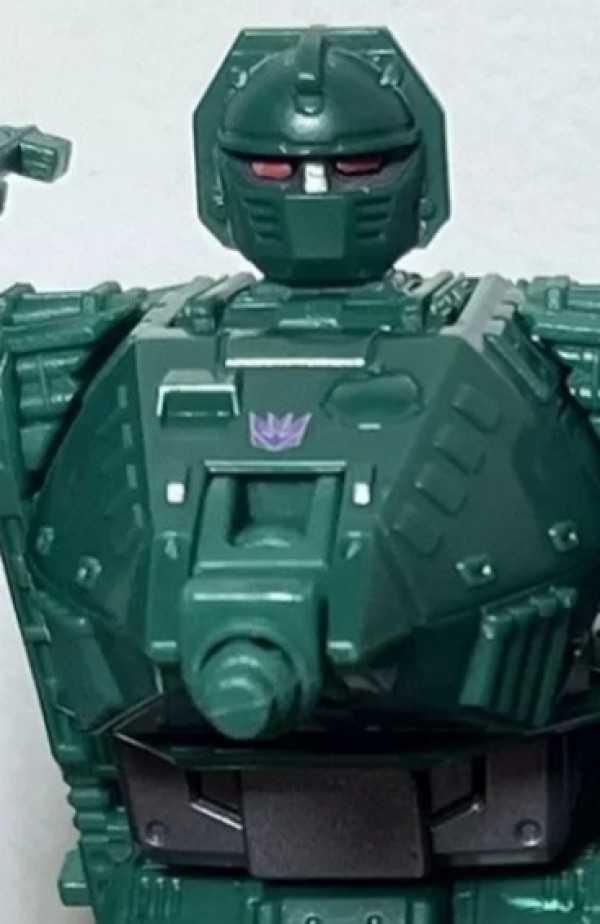 Possible First Look at Generations Selects Treds