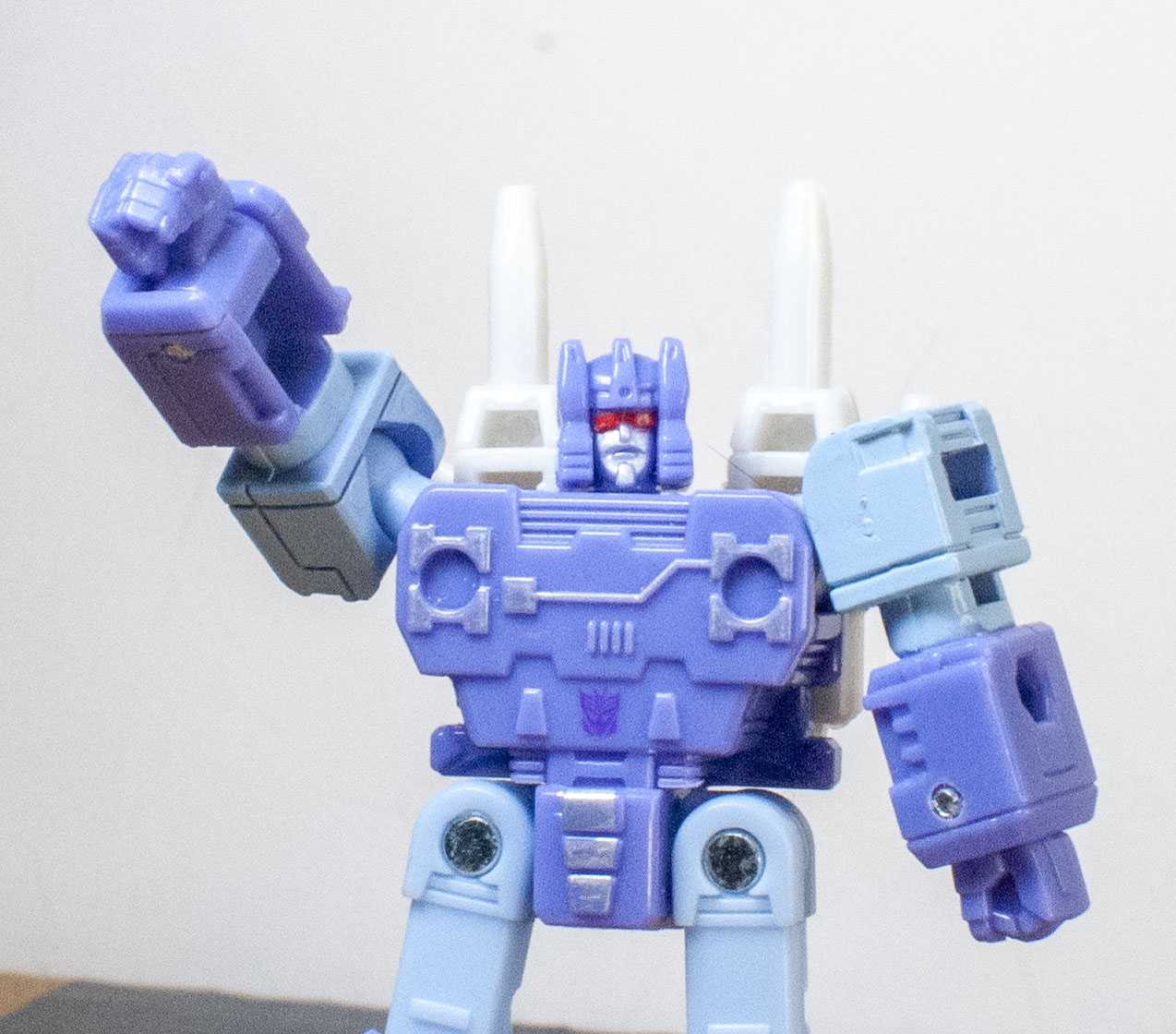Bot Reviews: Transformers: Studio Series 86 Core Rumble (Blue)