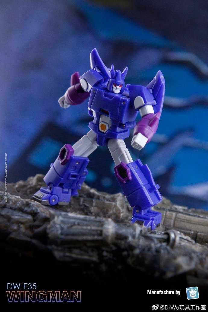 Dr Wu DW-E35 Wingman (Micromaster Scale Cyclonus) & Variants Images