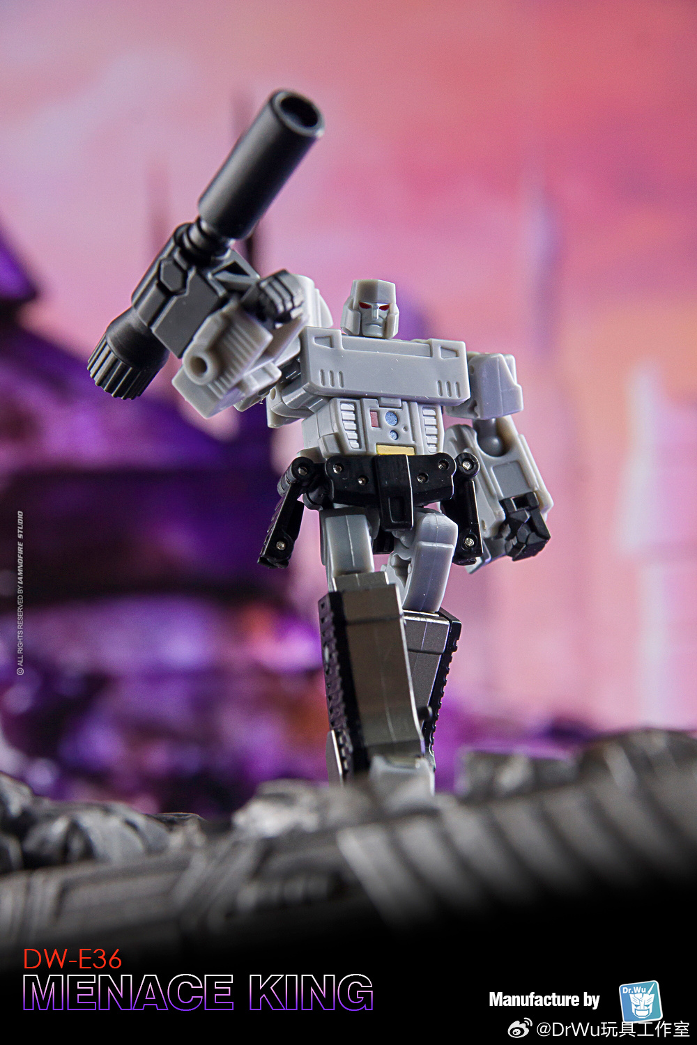 Dr Wu DW-E36 Menace King (Micromaster Scale G1 Megatron) & Variants Color Prototype