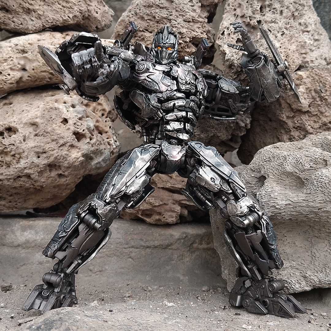 Yolopark AMK Pro X Series Transformers Rise Of The Beasts Apelinq In-Hand Images