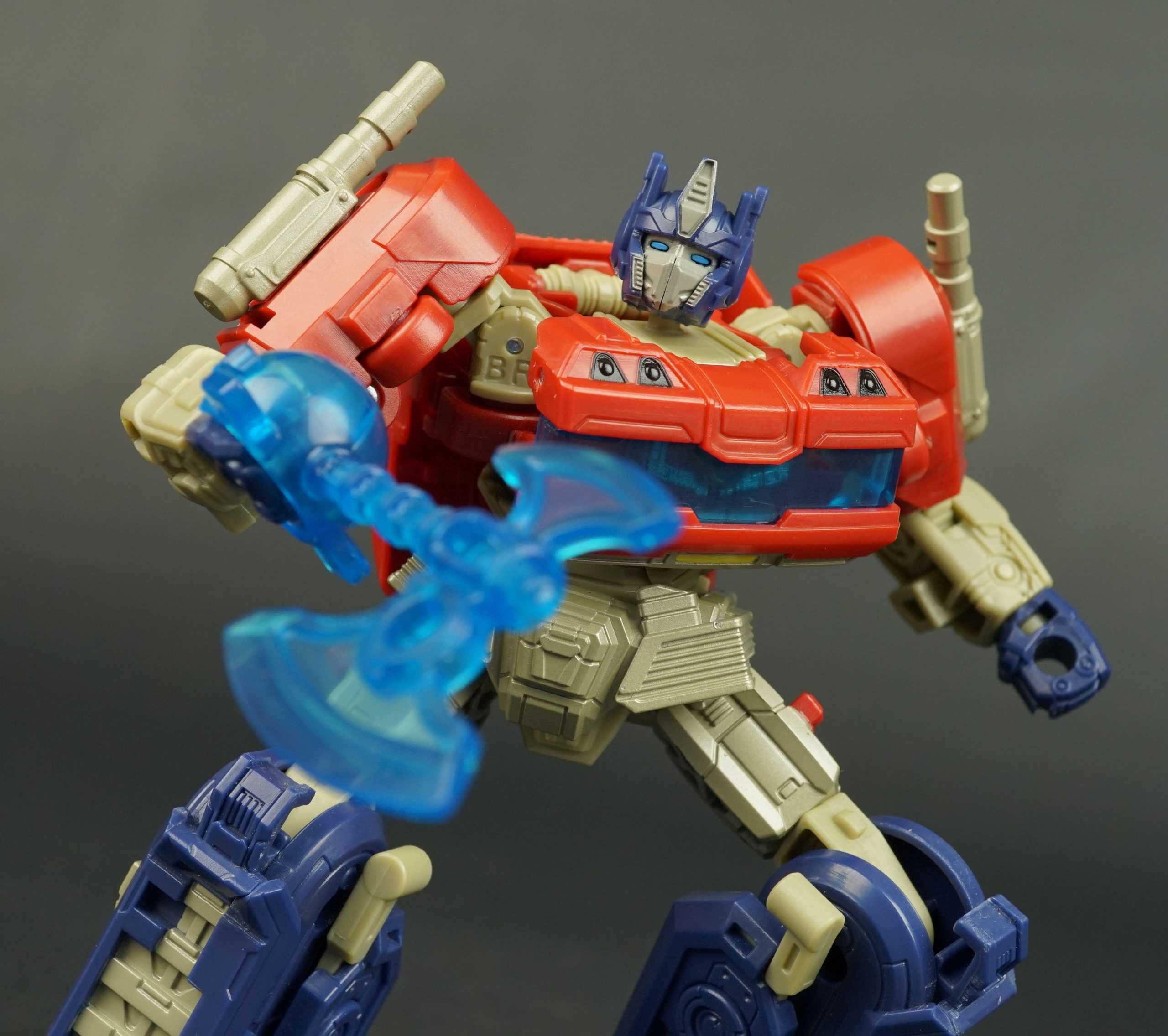 New Gallery: Studio Series 112 Deluxe Class Transformers One Optimus Prime