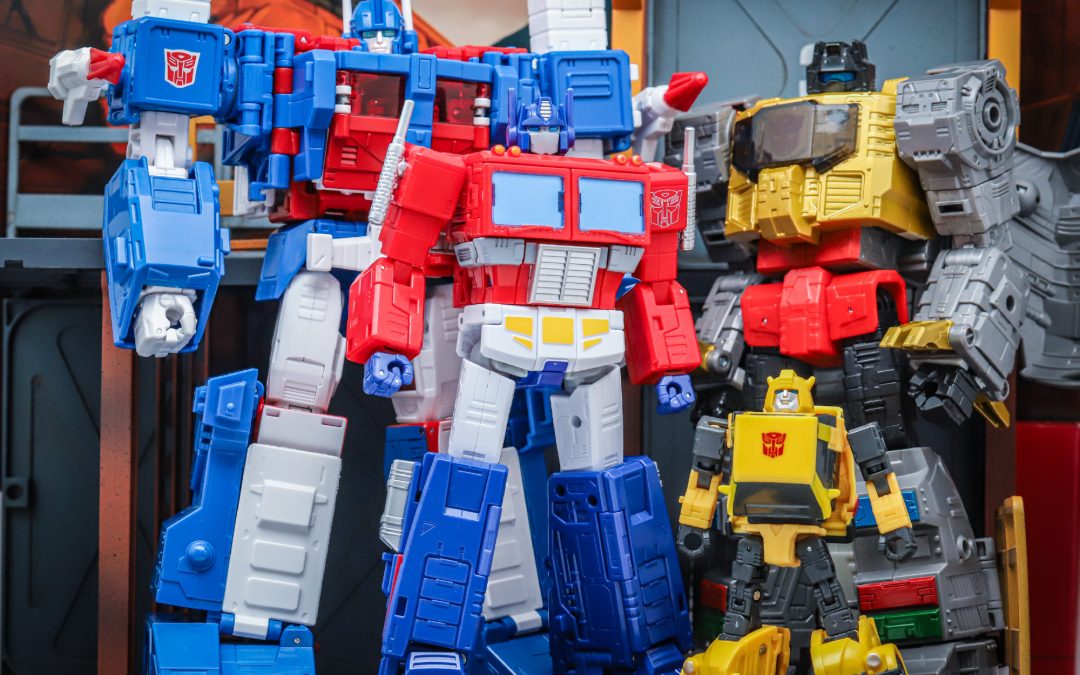 Transformers Studio Series 86 Commander Optimus Prime Additional In-Hand Images
