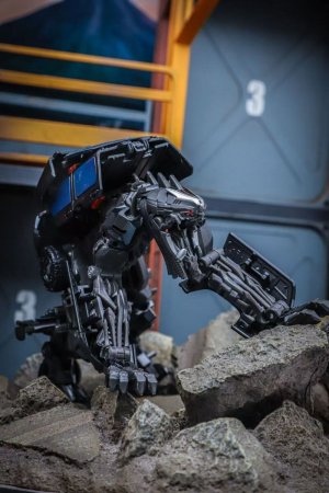 New in-hand photos of Studio Series Hatchet