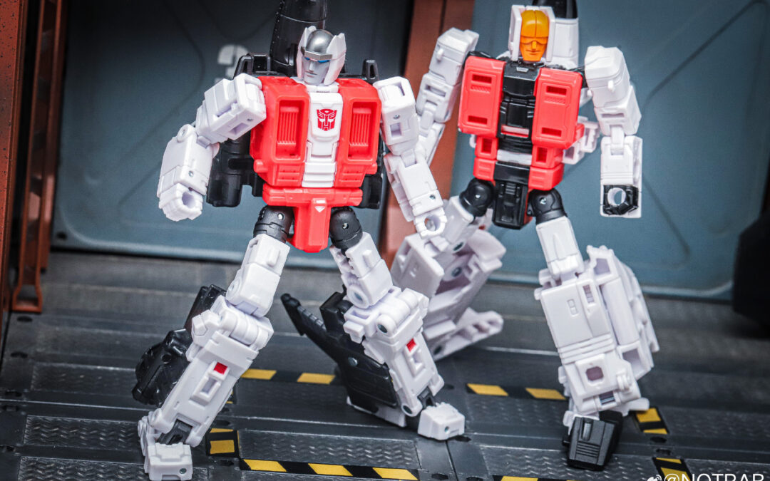 Age Of The The Primes Deluxe Air Raid & Slingshot In-Hand Images