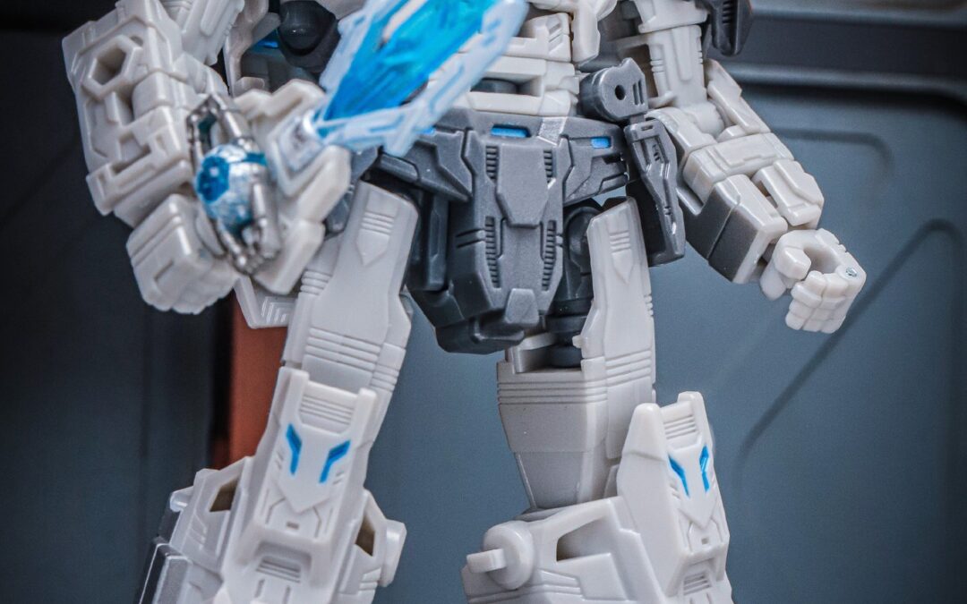 Age Of The Primes Voyager Prima Prime In-Hand Images