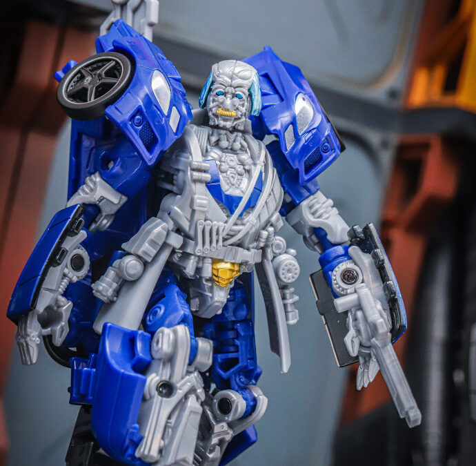Transformers Studio Series Dark Of The Moon Que/Wheeljack Additional In-Hand Images