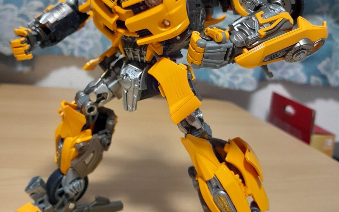 Takara Tomy T-SPARK Transformers 40th Selection Bumblebee In-Hand Images