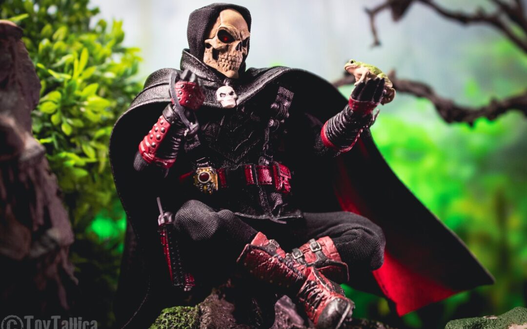 TNI  Photo Of The Day: "Look At This Tiny Friend Over There." By ToyTallica