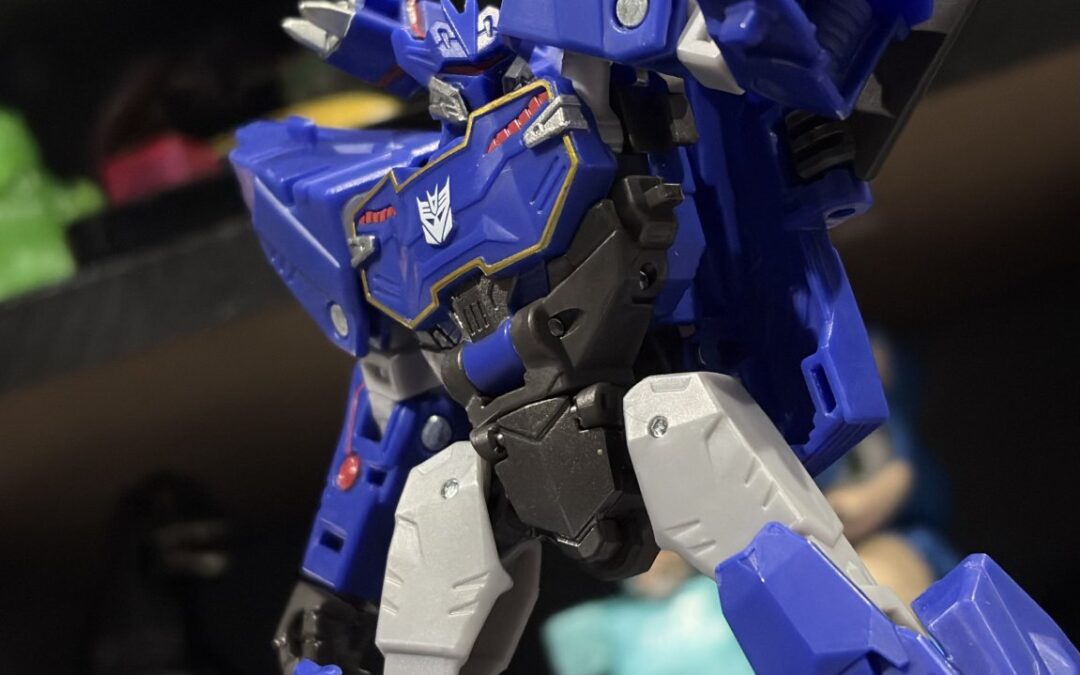 Earthspark Deluxe Soundwave In-Hand Images