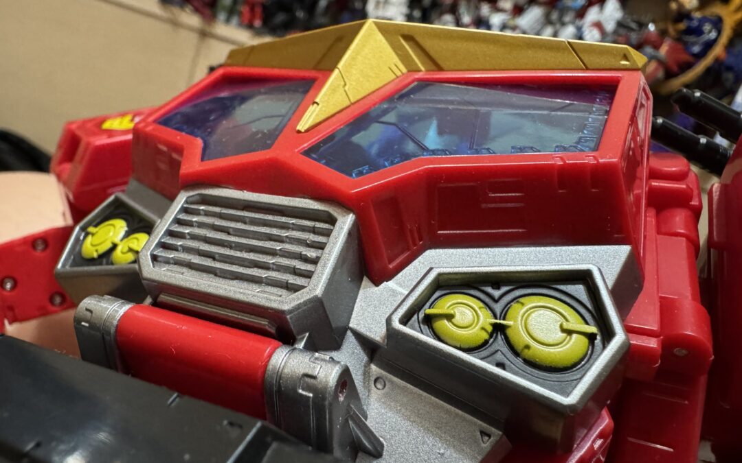 Transformers Age Of The Primes Titan Class Star Optimus Prime Possible Missasembled Chest Windows Issue