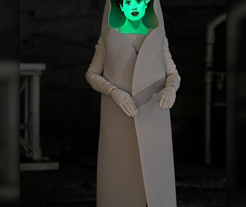 NECA Universal Monsters – 90th Anniversary Glow-in-the-Dark Retro Bride of Frankenstein 7 Scale Action Figure (2025 Con Exclusive)
