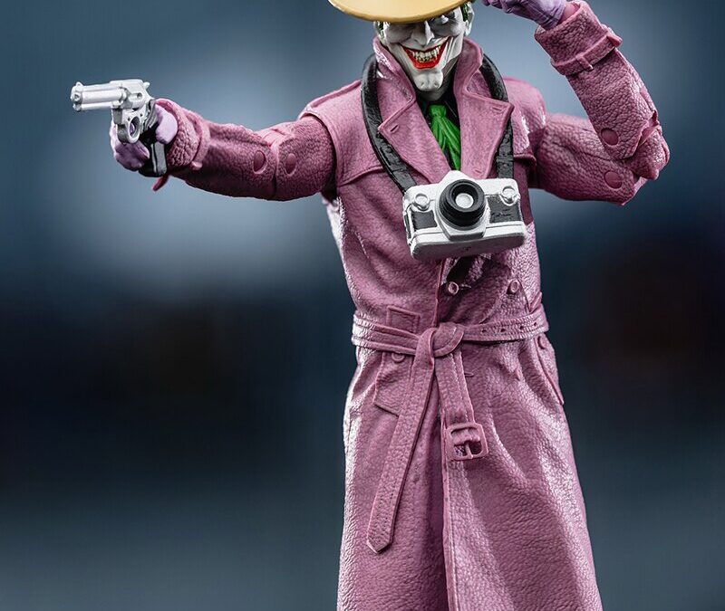 In-Hand Images: McFarlane Toys Joker (Batman: Killing Joke) Cover Recreations Figure