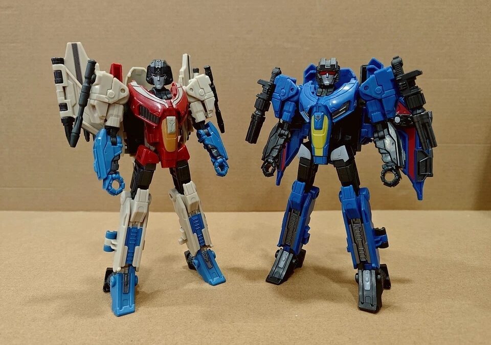 Transformers Studio Series Deluxe Transformers One Thundercracker In-Hand Images