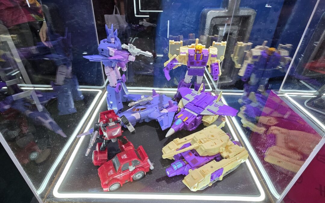 CCXP Mexico 2026 Display Images – SS86 Cliffjumper, Cyclonus, Blitzwing & More