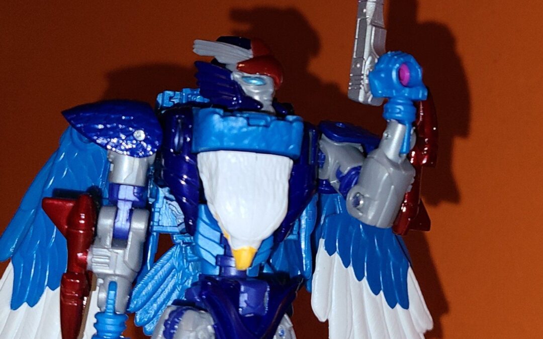 Transformers Deluxe Class Star Eagle In-Hand Images