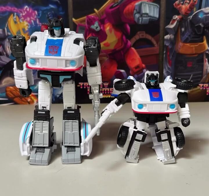 SDCC Exclusive Cereal Box Autobot Jazz Official In-Hand Images