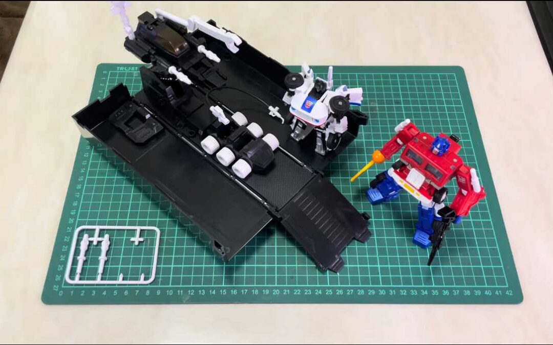 Transfomers Optimus Prime & Autobot Jazz Cereal Box Set In-Hand Images