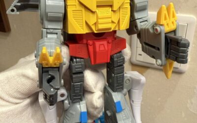 Missing Link C-13 Grimlock In Hand Images