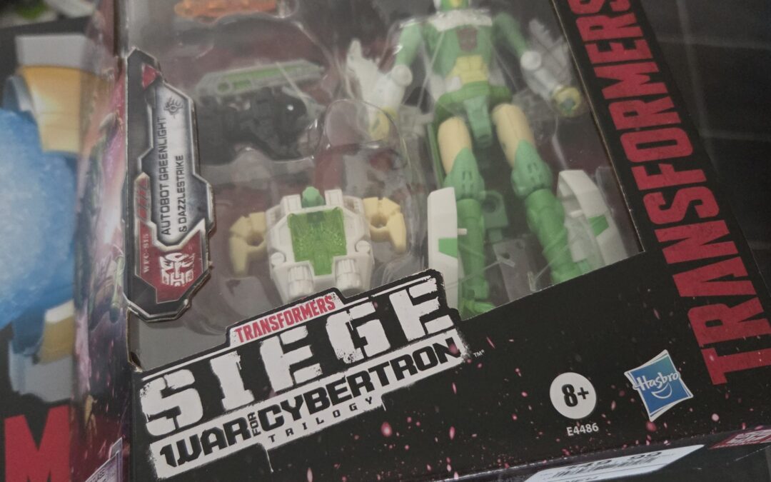 Transformes War For Cybertron Siege Greenlight & Dazzlestrike Reissue Out In Canada