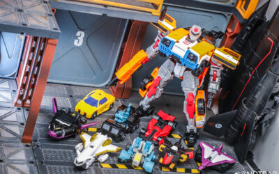 Transformers Age of the Primes Powerlinx Red Alert and 8 Mini-Con Pack In-Hand Images