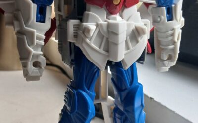 Transformers Cyberworld “Energon Surge” Ultimate Cyber Changers Air & Sea Starscream In-Hand Images
