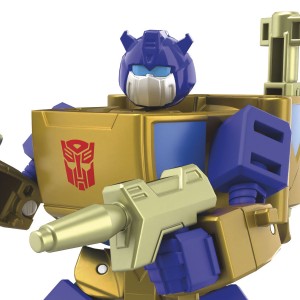 Studio Series Heads to Devastation With Deluxe Class Autobot Goldfire