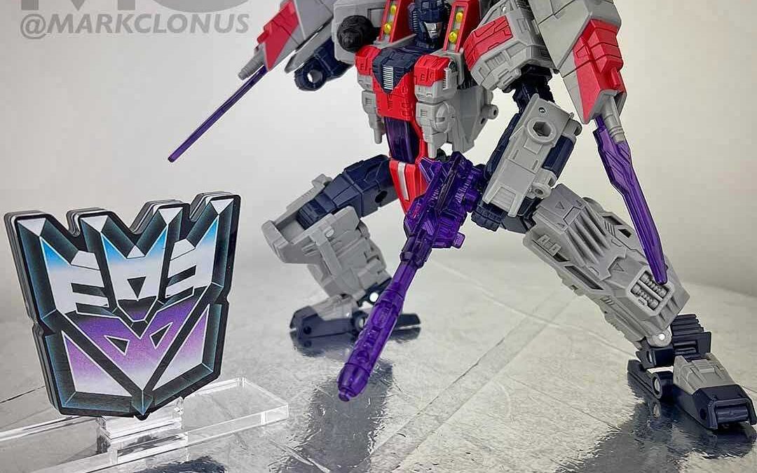 Transformers Legacy United Cybertron Starscream Behind the Scenes