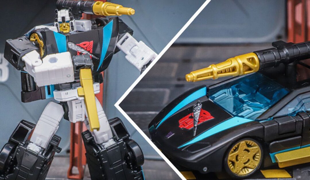 TFORMERS – United Armada Wheeljack In-Hand Images from Transformers Generations Legacy