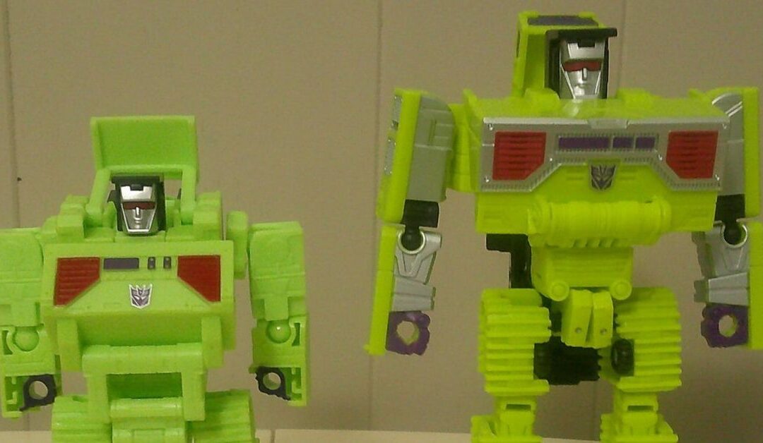 TFORMERS – Constructicon Bonecrusher In-Hand Images of Transformers Studio Series Deluxe