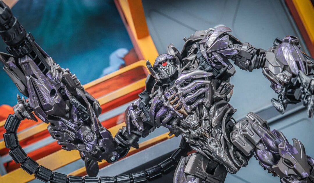 Shockwave with Brains & Wheelie In-Hand Images of Transformers: Dark of the Moon Leader Class